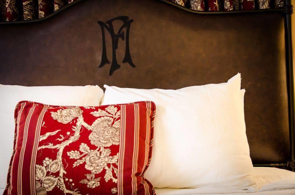 General Francis Marion Hotel Екстер'єр фото